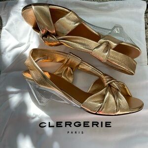 New In Box CLERGERIE Doha Leather Wedge Sandal